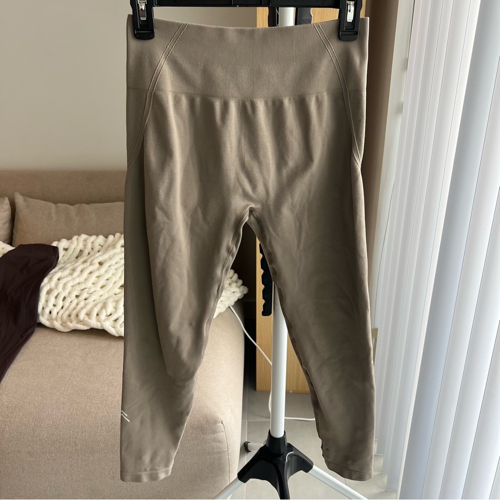 Oner Active Effortless Legging Size XL Short Length Tan Color